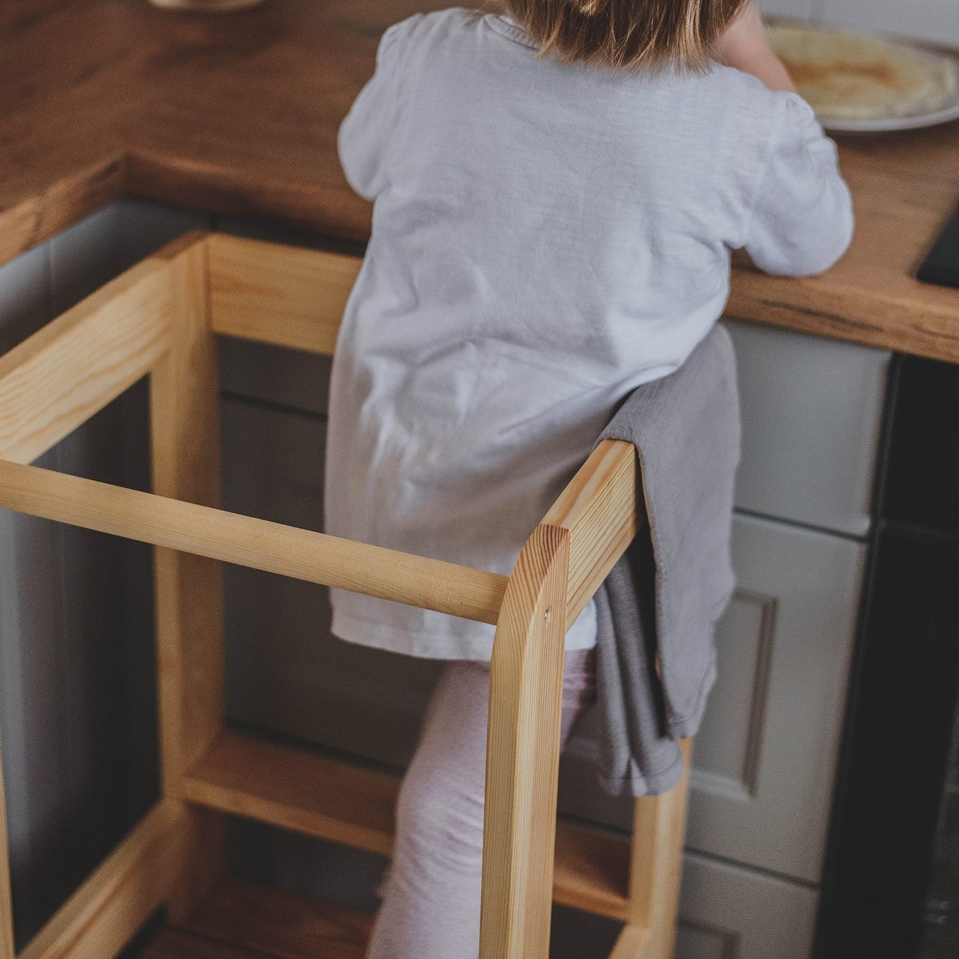 MeowBaby Wooden Kitchen Helper for Children - Natural